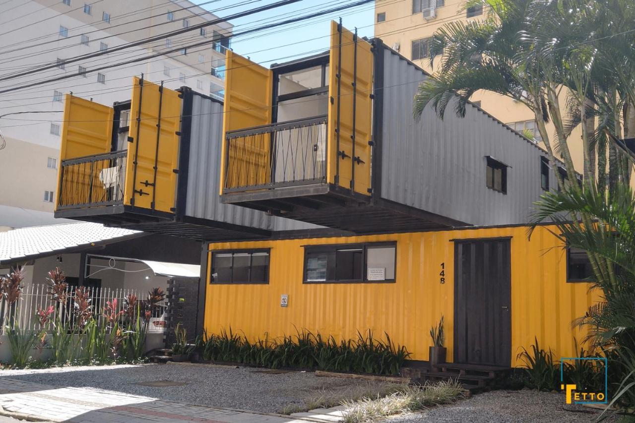 Aps Em Container Na Meia Praia, Itapema, Sc - Tetto Stays Exterior foto